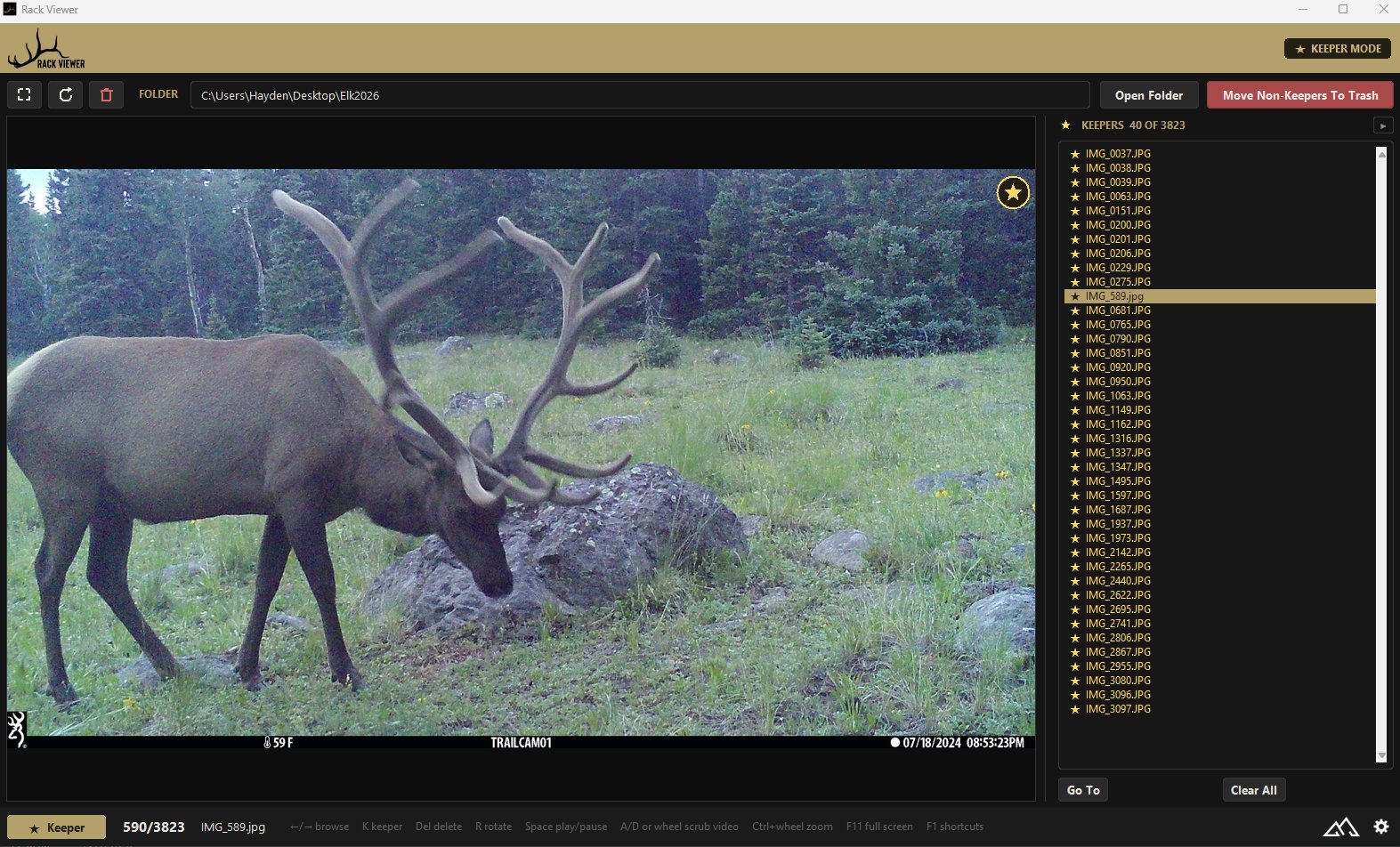 The Rack Viewer window: a grazing bull elk marked as a keeper, with 40 keepers listed from a folder of 3,823 alongside it